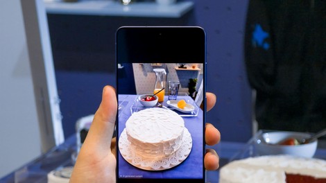 Letos na plažo z najboljšim telefonom