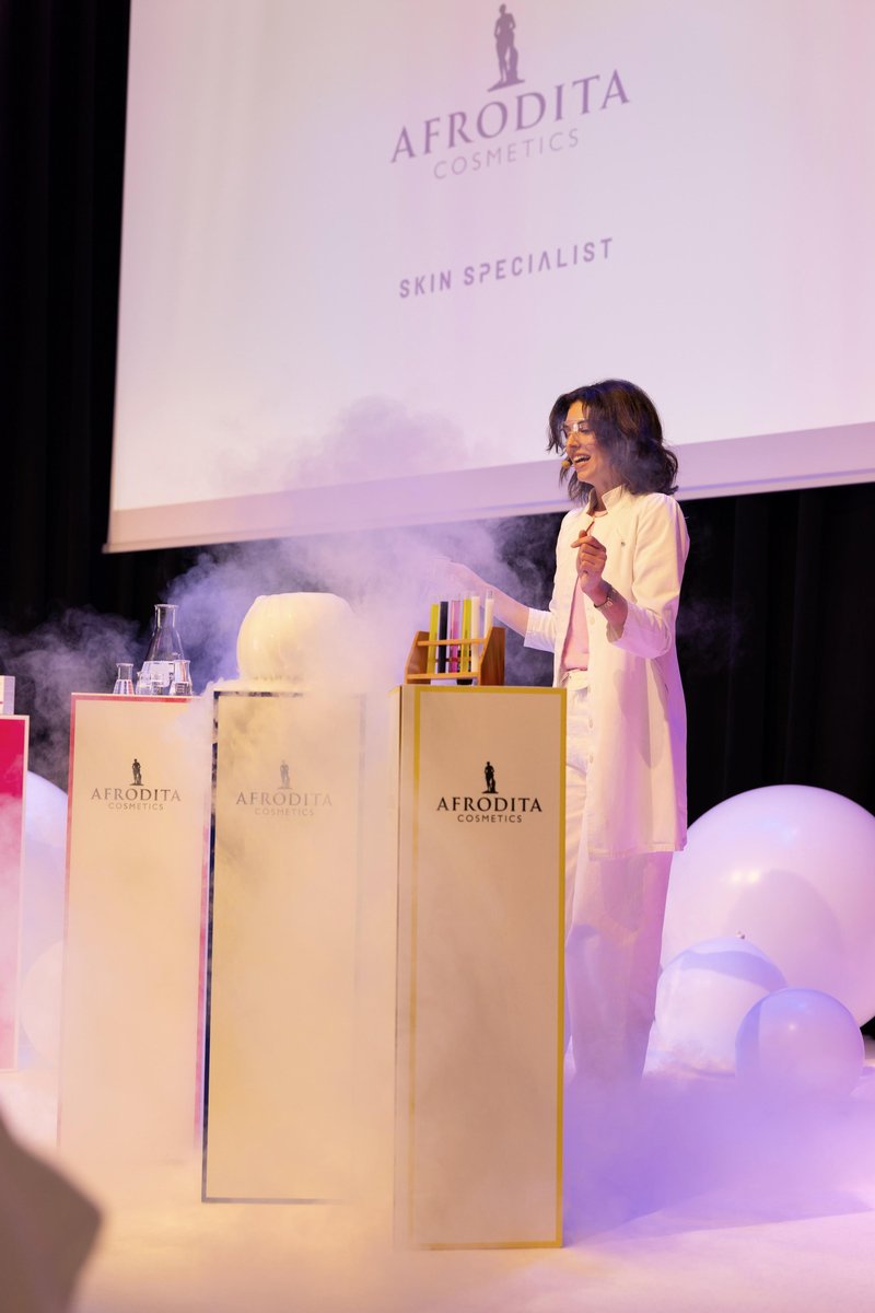 Afrodita nam je predstavila odgovor na potrebe sodobne kože: SKIN SPECIALIST