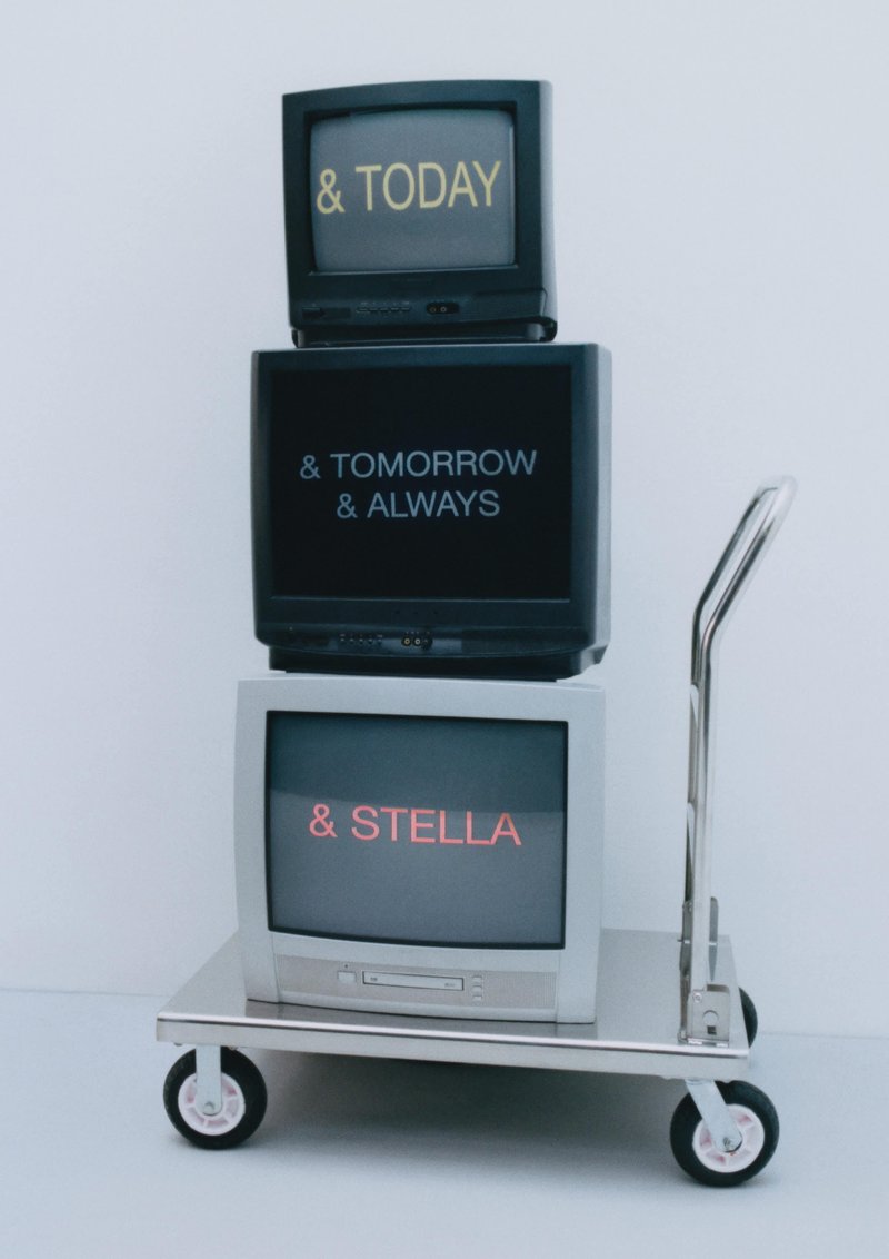 Prvi smo si ogledali kolekcijo Stelle McCartney za H&M in to so kosi, ki jih ne smete spregledati