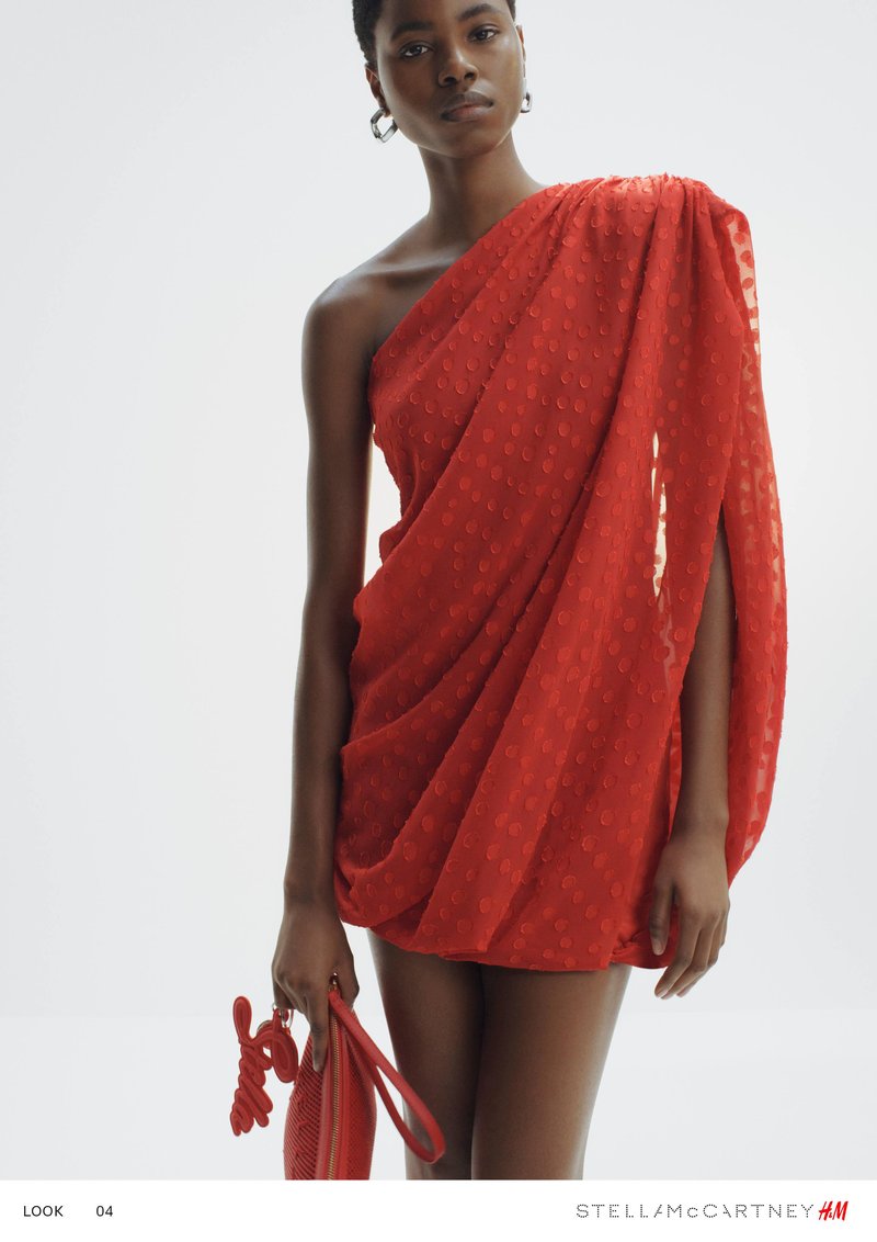 Prvi smo si ogledali kolekcijo Stelle McCartney za H&M in to so kosi, ki jih ne smete spregledati