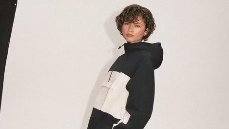 Navadna športna jakna doživela nepričakovan vrhunec in postala modna favoritinja: navdušila je celo Zendayo