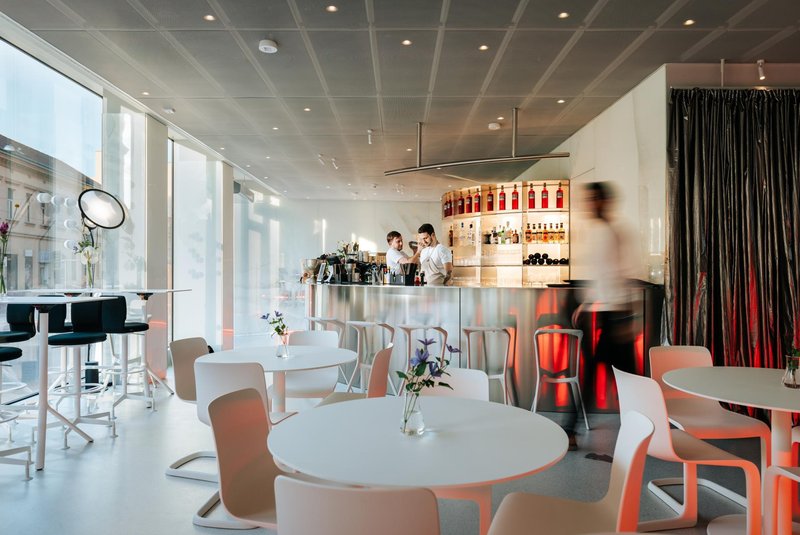 Hotela v Zagrebu, ki ju obožujejo tudi domačini: urbana namestitev, popolna terasa z bazenom in odlična kulinarika