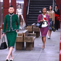 Chanel je nazaj v modo vrnil kos, ki so ga mnogi leta zasmehovali