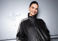 Brez nje ne gre nikamor: najljubša torbica Kendall Jenner je dostopnejša, kot si mislite