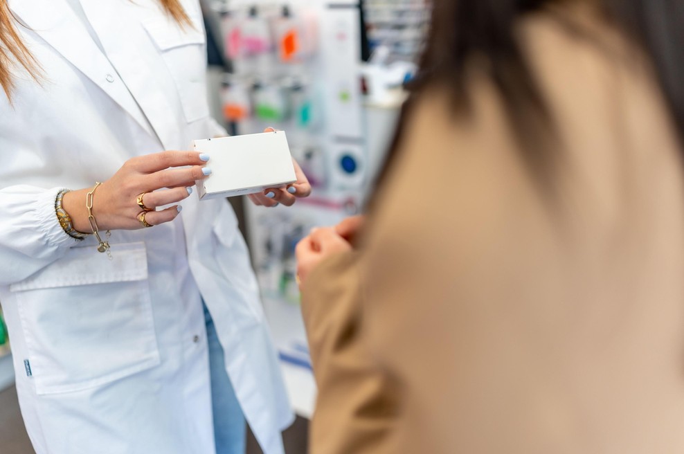 Hit iz lekarne, ki se ga dermatologi sramujejo priporočati: nanj prisega vse več žensk (foto: Profimedia)