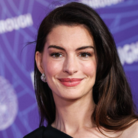 Anne Hathaway v obleki, ki jemlje dih: ta detajl je pritegnil vse poglede