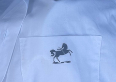 Mislil, da je v second handu za drobiž kupil srajco Ralph Lauren: ko jo je videla hčerka, se je od smeha skoraj onesvestila