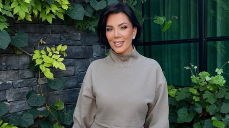 Kris Jenner okolica vrt zelenje