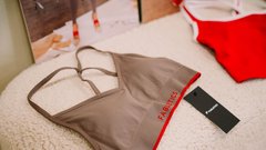 
                                                         khloe kardashian Fabletics šport moda push up nedrček modrček