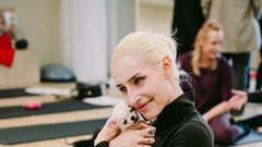 
                                                         khloe kardashian Fabletics šport moda push up nedrček modrček