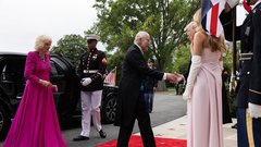 
                                                         Melania Trump obleka Dior Ralph Lauren