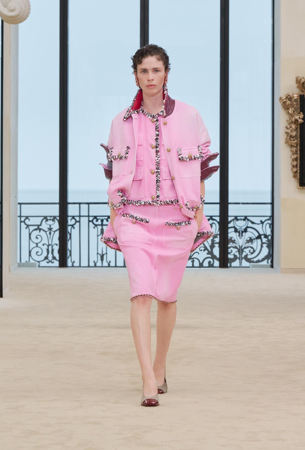 CHANEL Cruise 2026/27: poklon Coco Chanel in njeni modni revoluciji