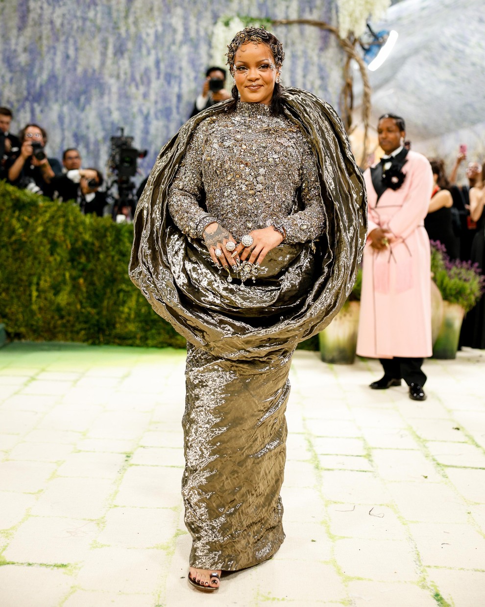 Rihanna / Margiela haute couture