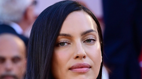 Irina Shayk sandali poletna obutev moda