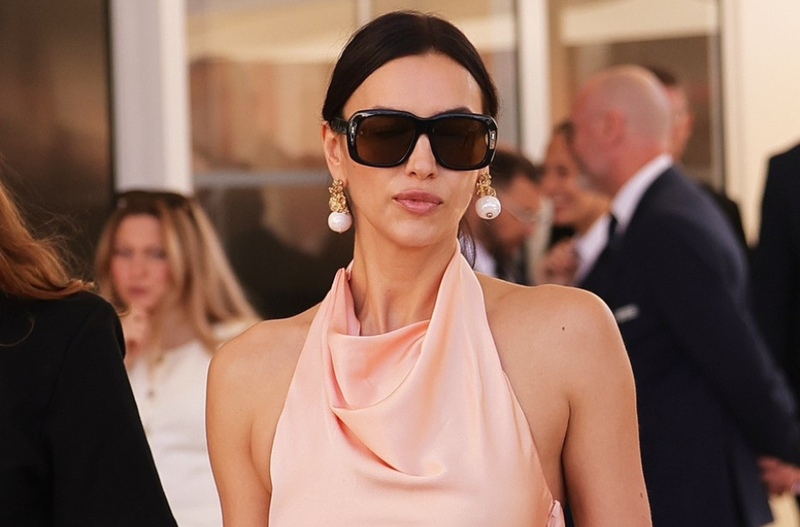 Irina Shayk sandali poletna obutev moda