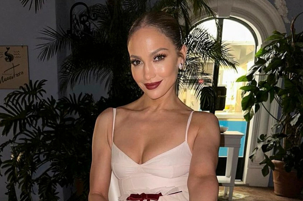 Zara ima popoln modni dodatek za poletje: videti izjemno elegantno, v resnici pa je smešno poceni! (foto: Profimedia)