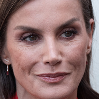 Kraljica Letizia v popolni poletni kombinaciji: videz, ki ga zlahka posnemate