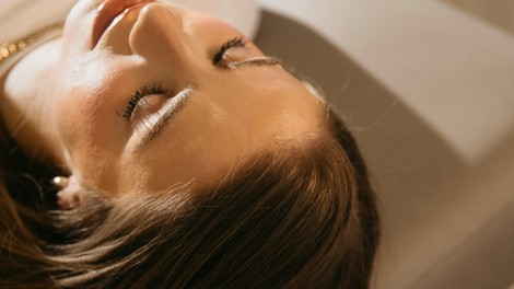 Korejski lash lift: Zakaj je to tretma, ki ga vsi rezervirajo za poletje