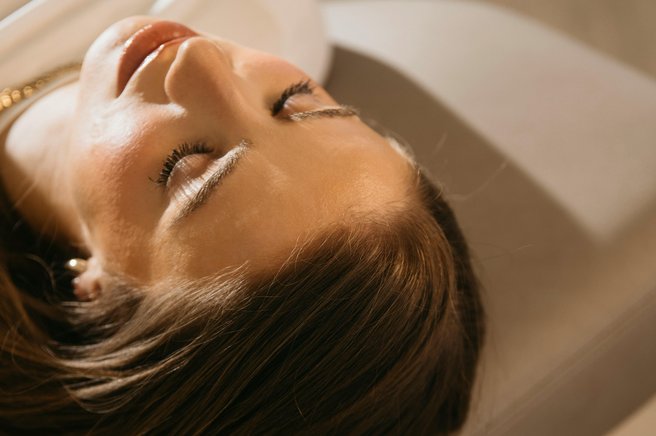 Korejski lash lift: Zakaj je to tretma, ki ga vsi rezervirajo za poletje