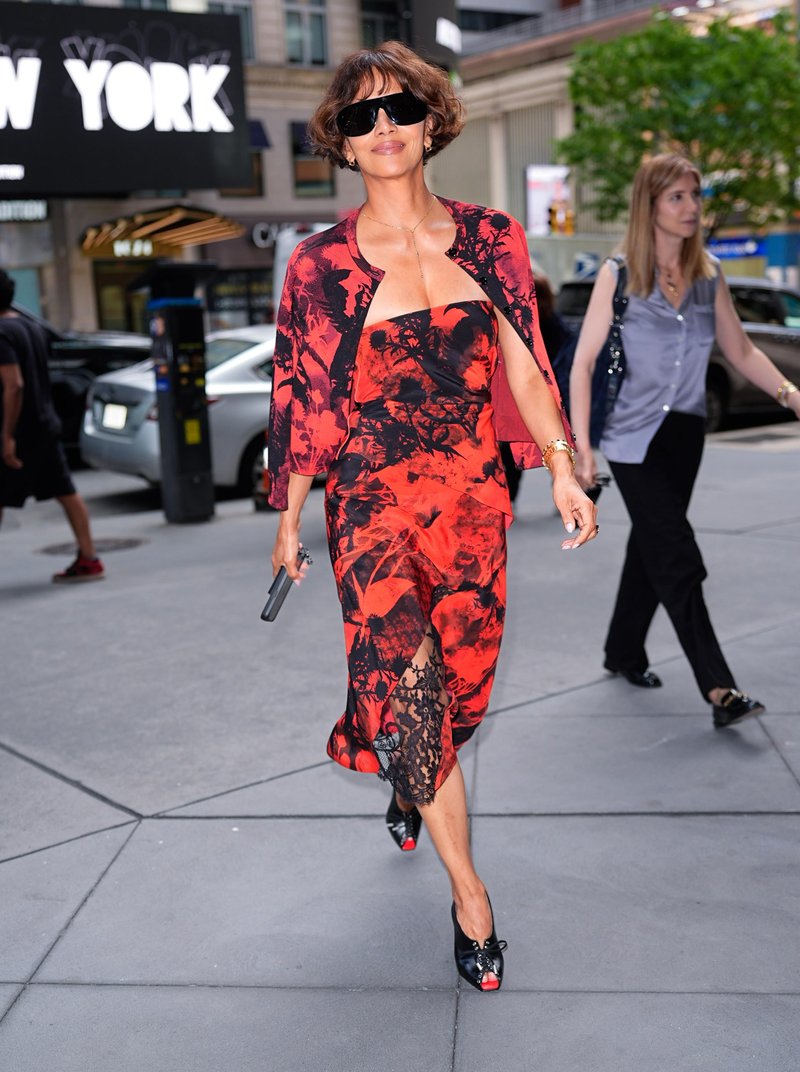 Halle Berry razkrila najbolj drzen trend poletja 2026: Ste že slišali za Printmaxxing?