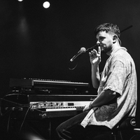 Poslušamo: Liberosis, nov kratkometražni album Žana Hauptmana