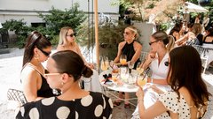 
                                                         Črna in bela sta vedno v modi: Pokukajte v ekskluzivni Elle x NIVEA Black&White Brunch