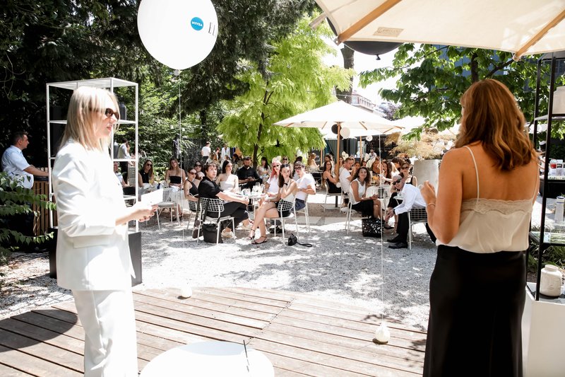 Črna in bela sta vedno v modi: Pokukajte v ekskluzivni Elle x NIVEA Black&White Brunch