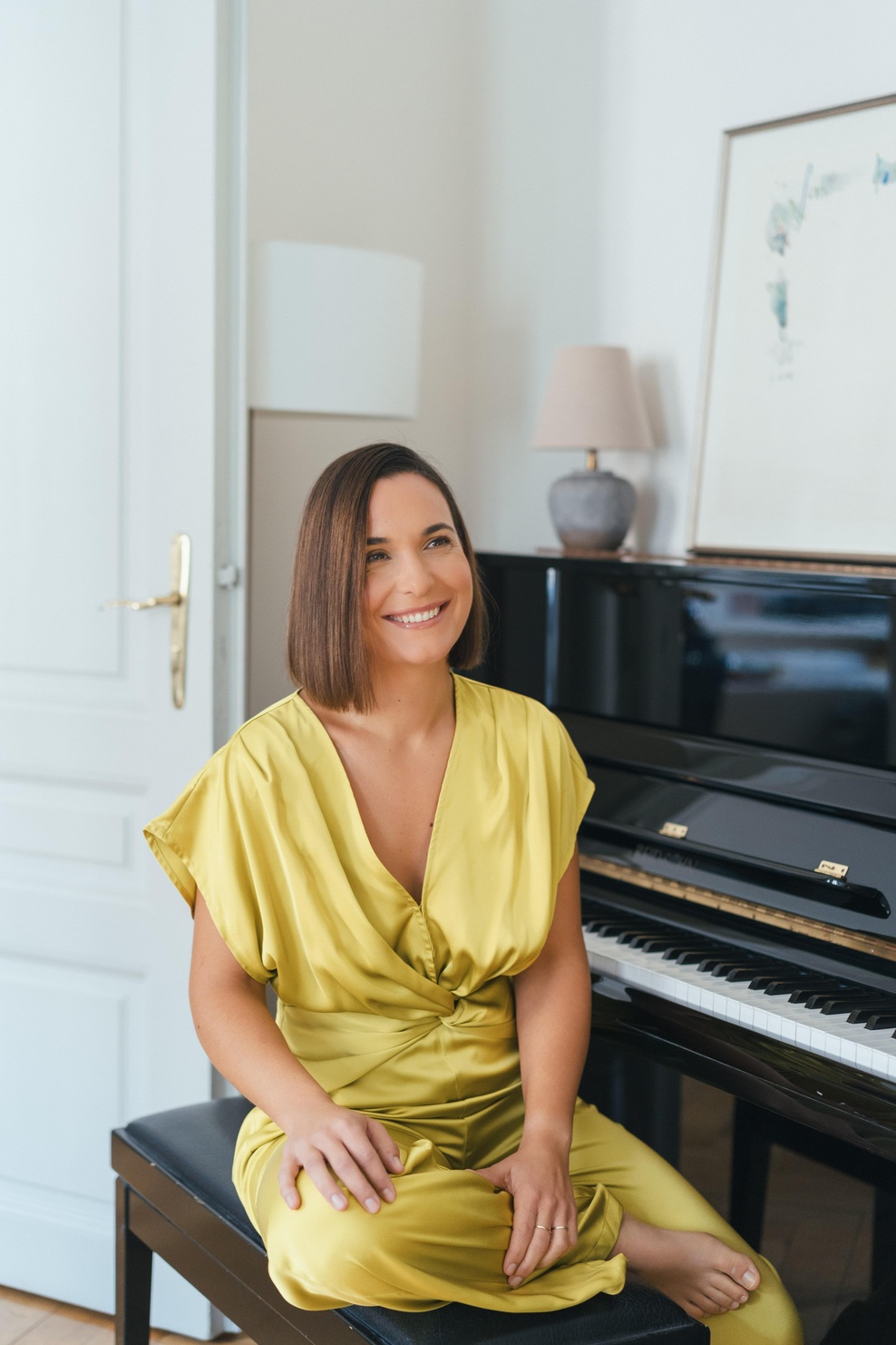 Nina Strnad predstavlja svoj prvi avtorski album z naslovom Iskreno