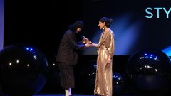 
                                                         Nagrada BEST STYLING Aki Maesato