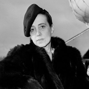 Elsa Schiaparelli: Inovatorka, ki je spremenila modo in jo pretvorila v umetnost