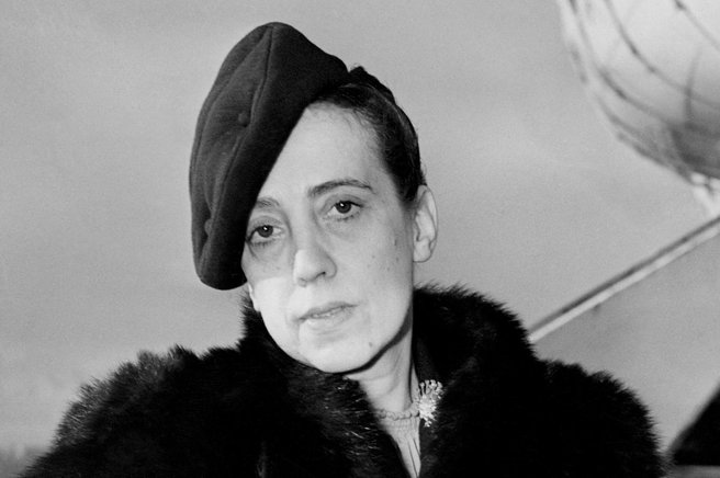 Elsa Schiaparelli: Inovatorka, ki je spremenila modo in jo pretvorila v umetnost