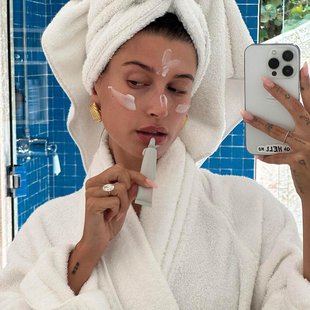 Krema iz slovenskih lekarn, ki jo obožujejo dermatologi: "To je pravi čudež v tubi"