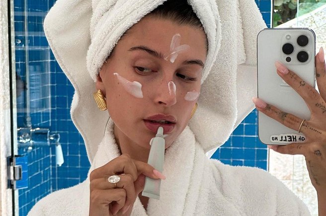 Krema iz slovenskih lekarn, ki jo obožujejo dermatologi: "To je pravi čudež v tubi"