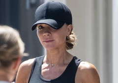 Victoria Beckham svoje ikonične petke zamenjala za te redke superge