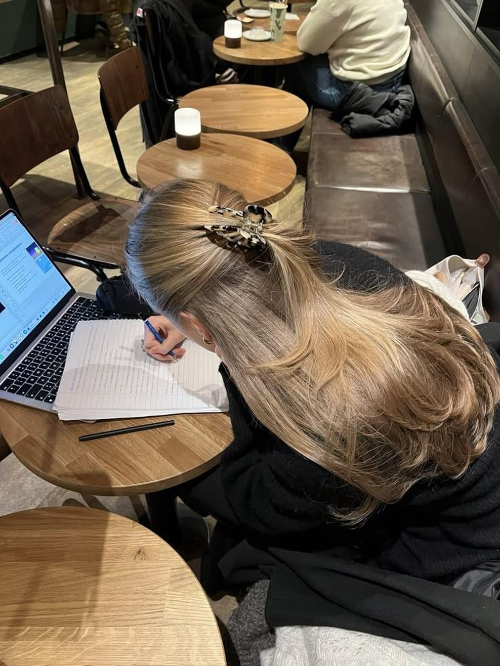 Test, pri katerem se zmotijo tudi študenti s Harvarda: le 17 % ljudi ga reši brez napake (foto: @lizzieyoung)