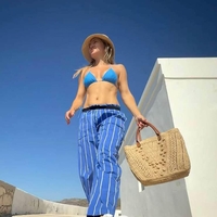 5 pravil za nošenje bikinija po 50. letu, s katerimi bo videti elegantno