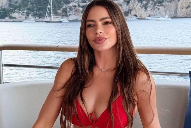 5 pravil za nošenje bikinija po 50. letu, s katerimi bo videti elegantno
