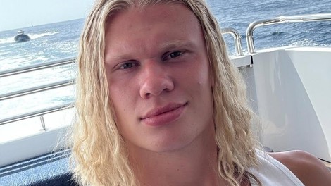 Kličejo ga Hermès lepotica: Erling Haaland na SP 2026 blesti z goli, izven igrišč pa preseneča s kolekcijo torbic