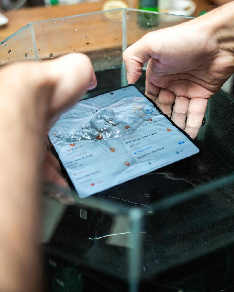 HONOR Magic V6 odslej tudi v Sloveniji