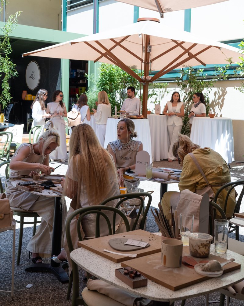 L'Occitane že četrt stoletja v Sloveniji uči umetnost nege in ritualov, ob tem pa piše tudi novo zgodbo mandljevega razkošja