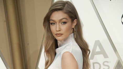 Gigi Hadid obudila modni trend, ki ga bomo letos videvali povsod