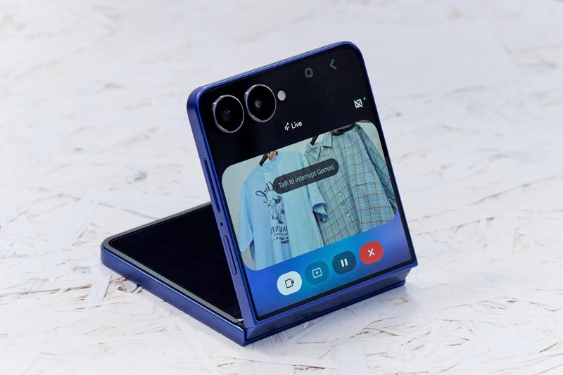 Telefon, ki se je naučil, kako izgledati dobro