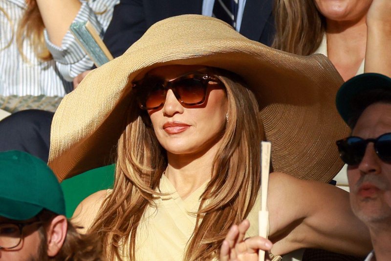 "C-cut" je sodobna različica kultne pričeske Rachel Green: Jennifer Lopez potrdila trend za leto 2026