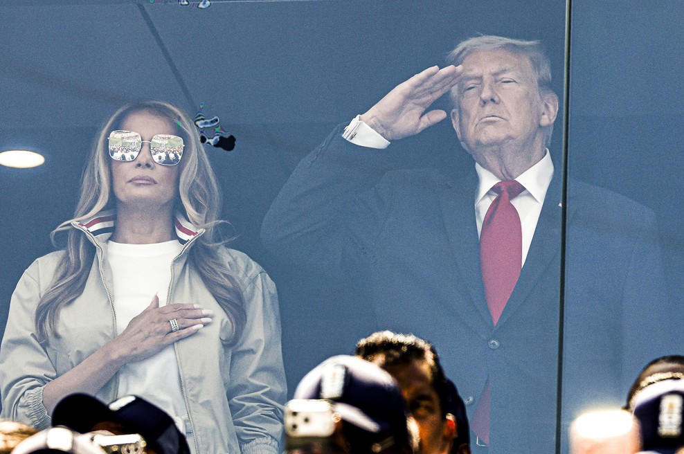 Melania Trump na finalu svetovnega prvenstva zablestela v športno šik kombinaciji (foto: Profimedia)