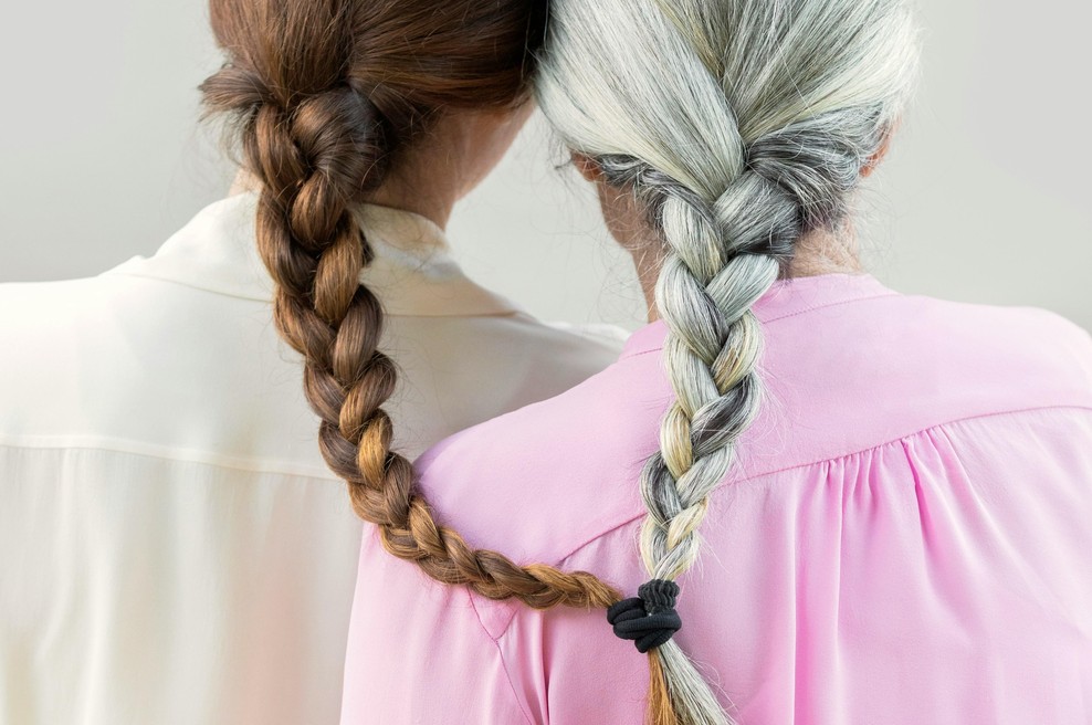Bi to lahko povrnilo naravno barvo sivim lasem? Dermatolog razkriva novo raziskavo (foto: Unsplash)
