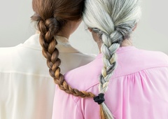 Bi to lahko povrnilo naravno barvo sivim lasem? Dermatolog razkriva novo raziskavo