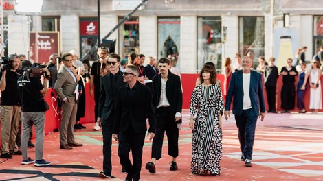 Ta stajling priznanega slovenskega igralca je bil v Sarajevu oklican za enega najboljših moških videzov letošnjega filmskega festivala!