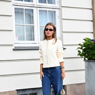 Glavni jesenski trend je že prispel v H&M, Mango in Massimo Dutti