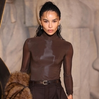 Pozabljen kroj kavbojk se vrača na ulice, obožuje ga tudi Zoë Kravitz