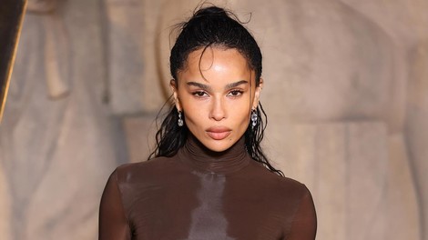 Pozabljen kroj kavbojk se vrača na ulice, obožuje ga tudi Zoë Kravitz